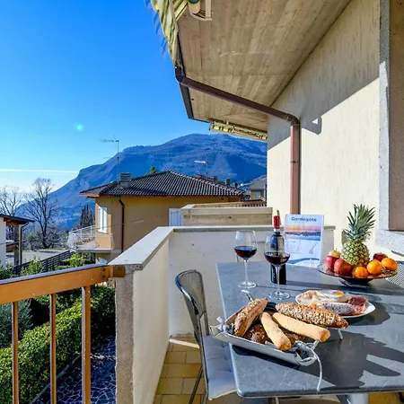 La Portella - Gardagate Apartman *